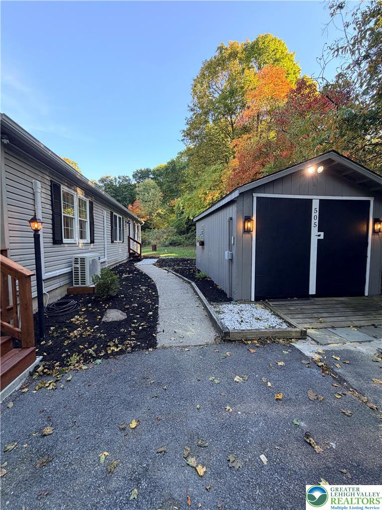 505 Fairview Ave, Slatington Borough, PA 18080 photo