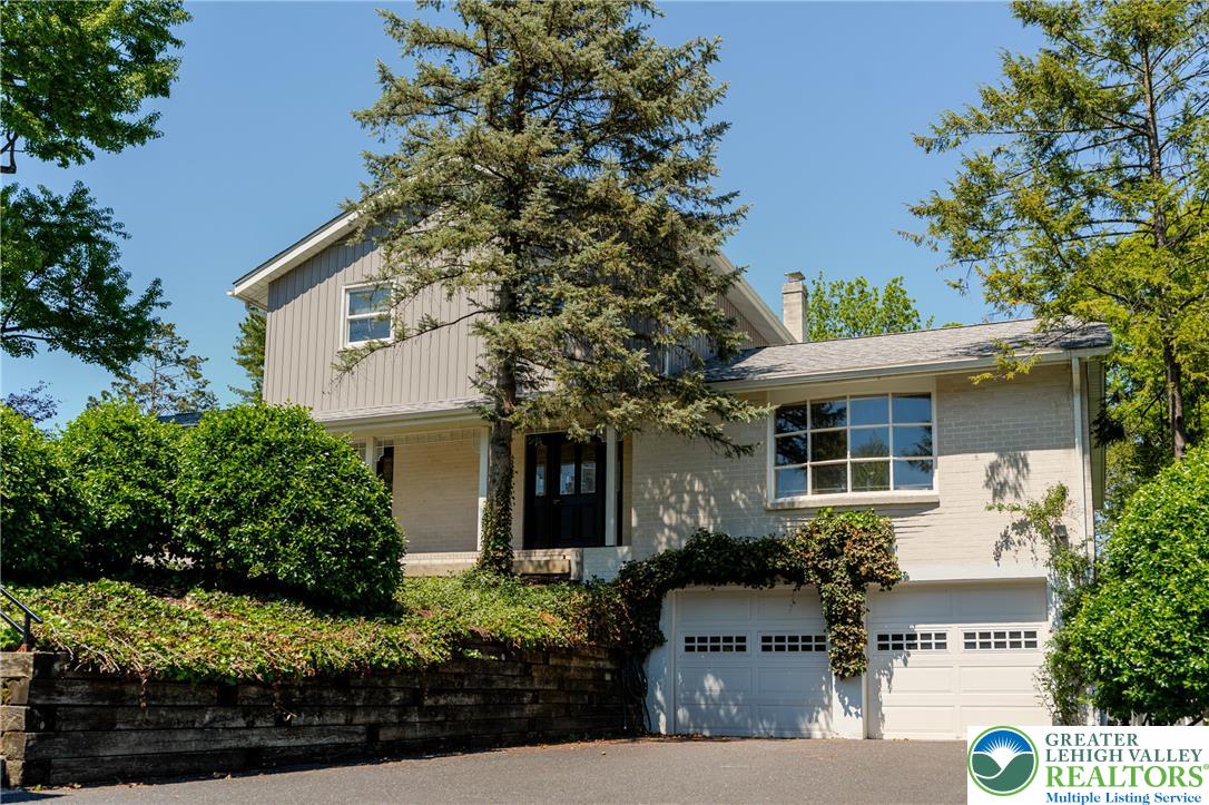 3523 Lindberg Ave, South Whitehall Twp, PA 18103 photo