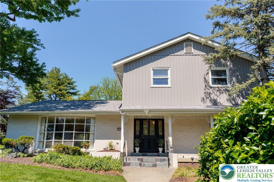 3523 Lindberg Ave, South Whitehall Twp, PA 18103 photo