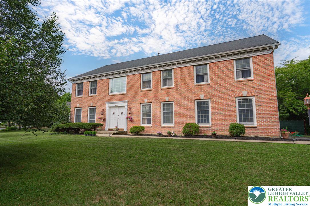4426 Susan Dr, Bethlehem City, PA 18017