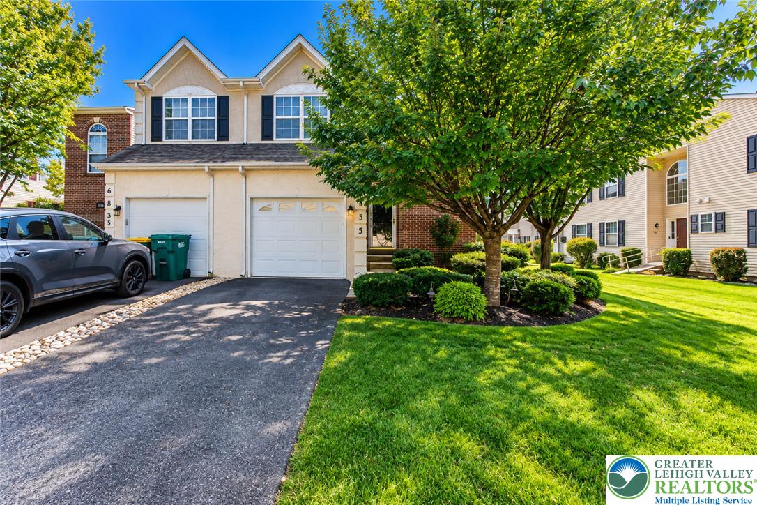 6835 Lincoln Dr, Lower Macungie Twp, PA 18062 photo
