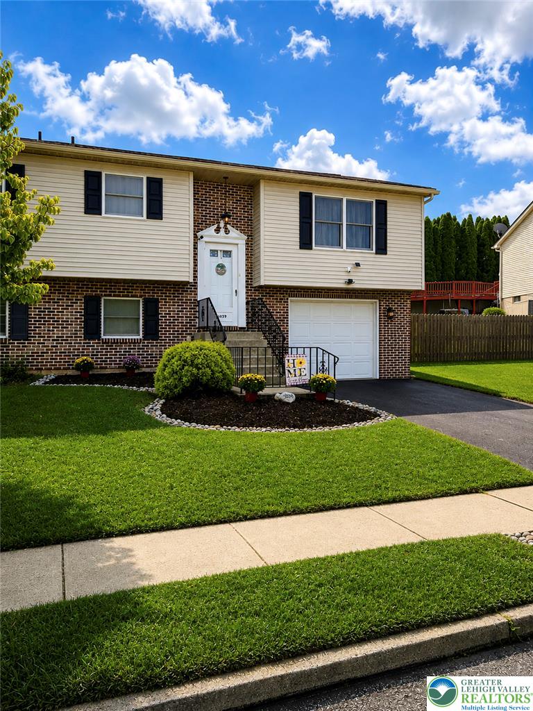 1039 Barbara Dr, Coplay Borough, PA 18037