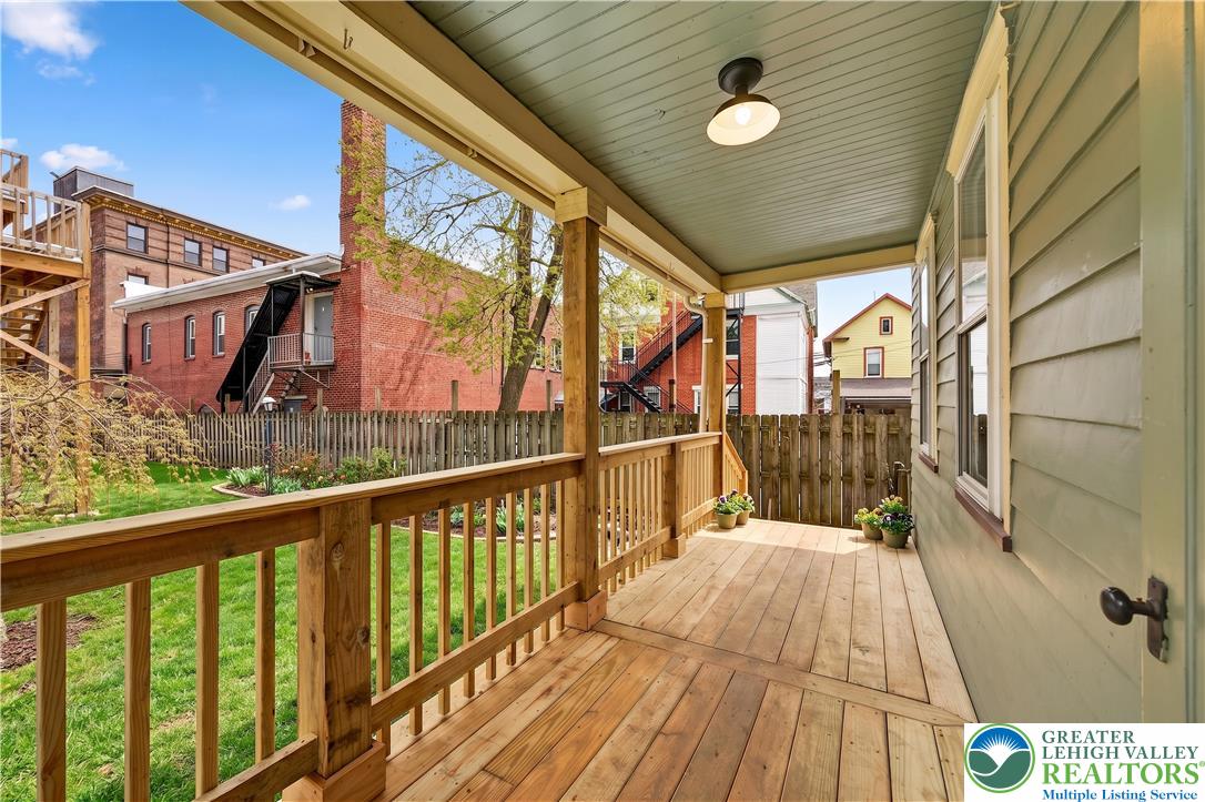 28 1st, Bangor Borough, PA 18013 photo
