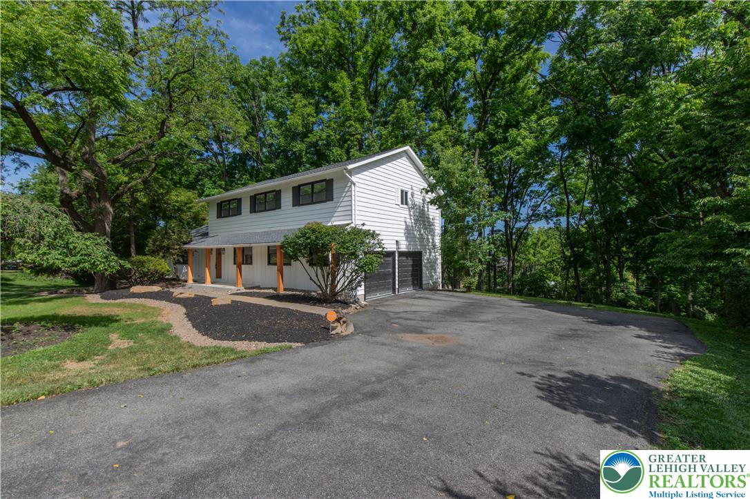 2011 Greenwood Rd, Allentown City, PA 18103 photo