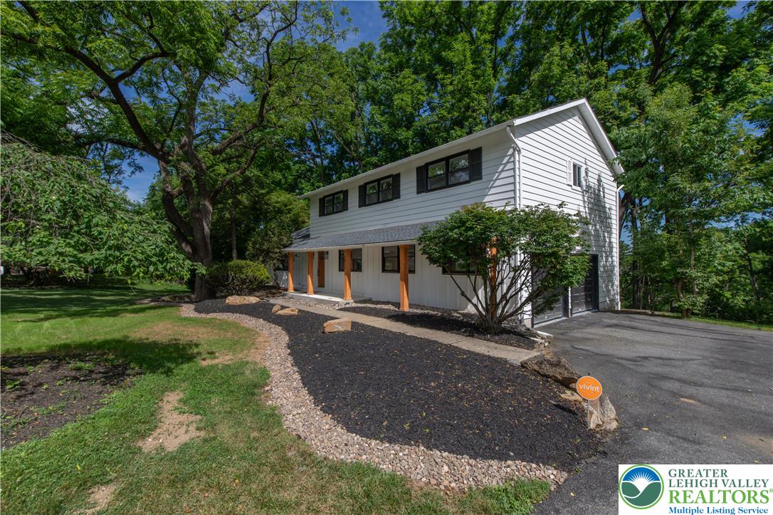 2011 Greenwood Rd, Allentown City, PA 18103 photo