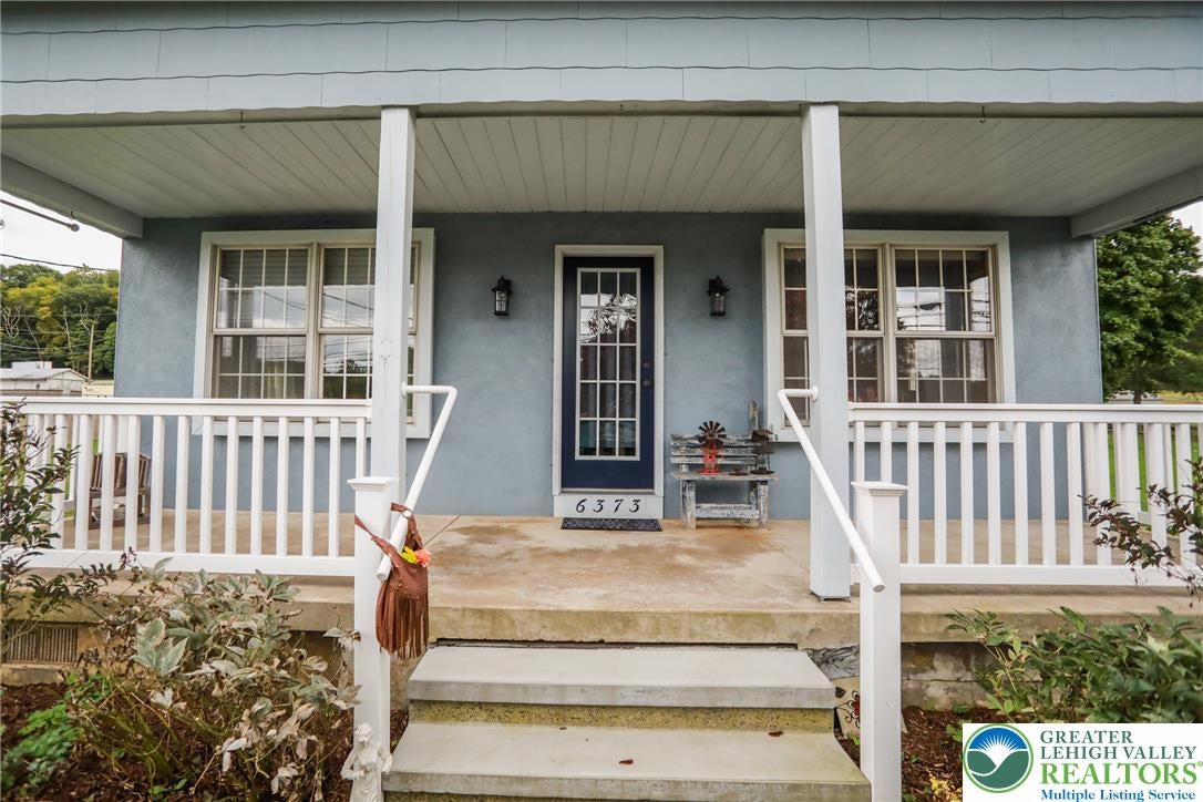 6373 Chestnut St, Upper Milford Twp, PA 18092 photo