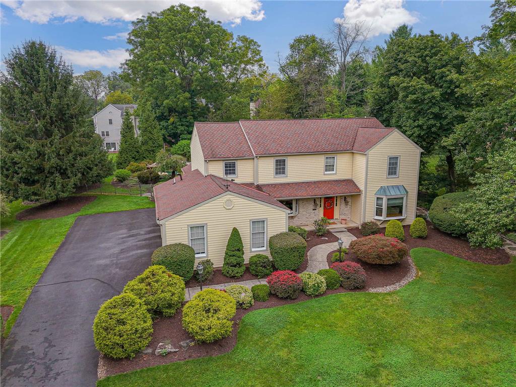 4399 Driftwood Ln, Lower Macungie Twp, PA 18103