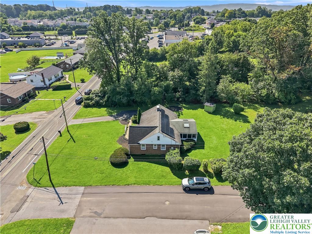798 Krocks Ct, Lower Macungie Twp, PA 18106 photo