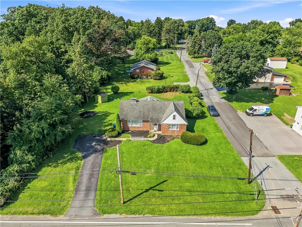 798 Krocks Ct, Lower Macungie Twp, PA 18106 photo