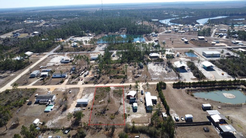 16 Chellsey St, Wewahitchka, FL 32465