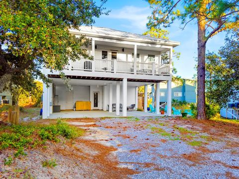 Single Family Residence in Port St. Joe FL 240 Pebble Beach Ave.jpg
