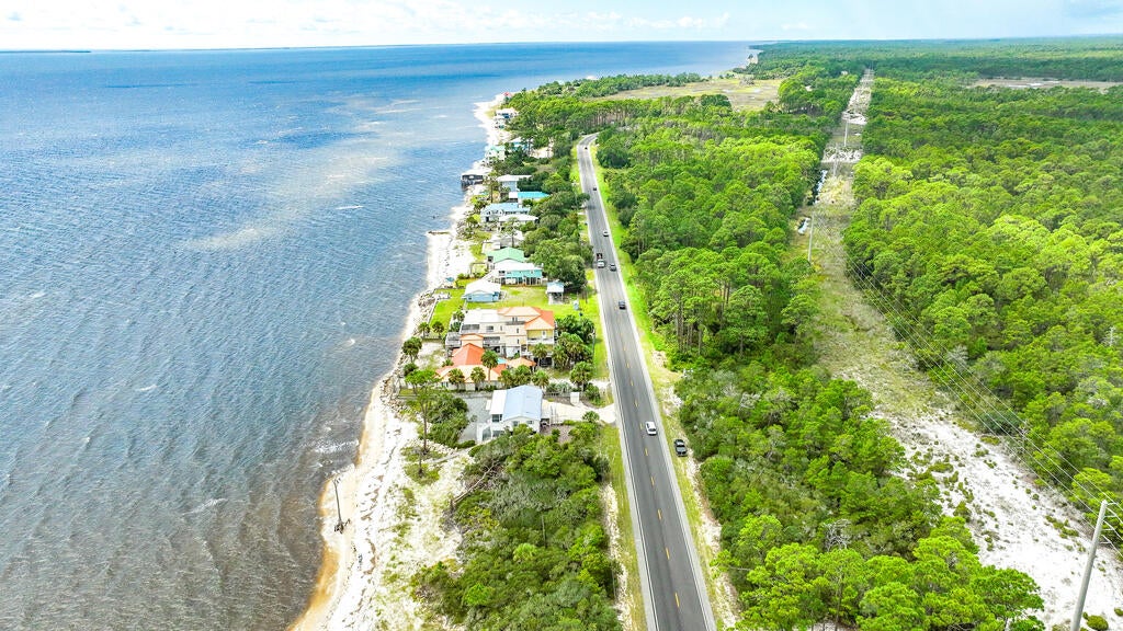2708 Highway 98 W, Carrabelle, FL 32322