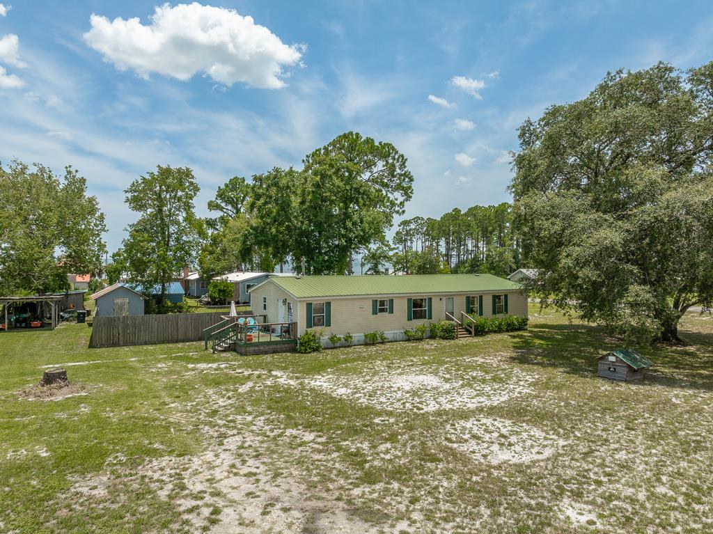 604 Circuit Landing Rd, Eastpoint, FL 32328