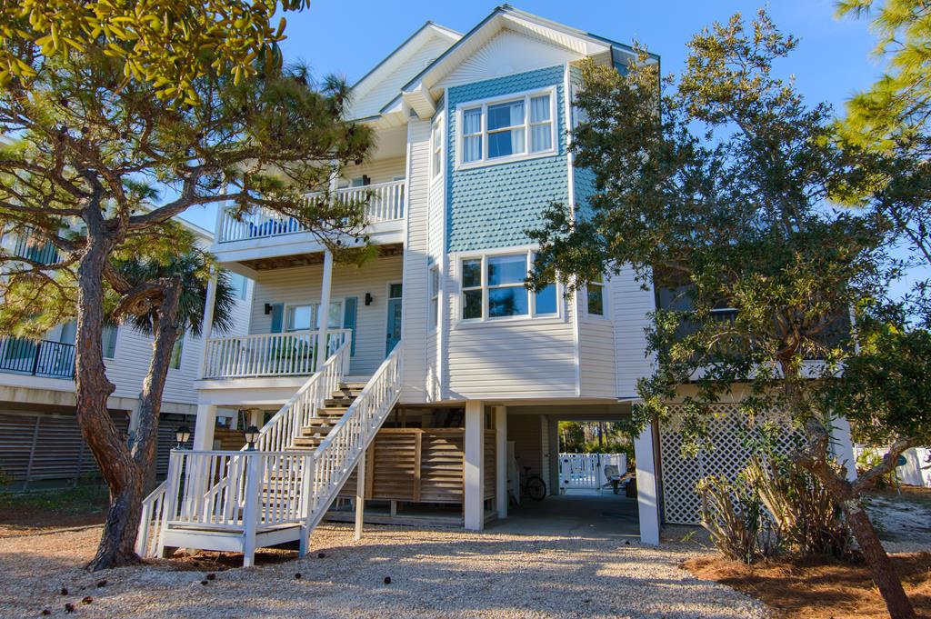2204 Sailfish Dr, St. George Island, FL 32328
