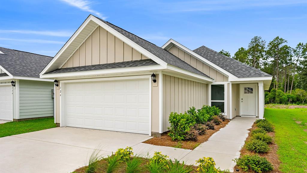 126 Chateau Ln, Port Saint Joe, FL 32456