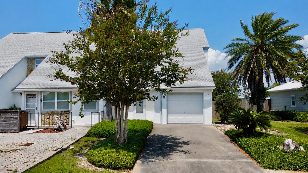 632 Gulf Aire Dr, Port Saint Joe, FL 32456