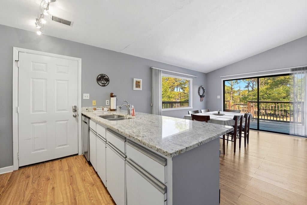1048 W Bay Shore Dr, St. George Island, FL 32328 photo