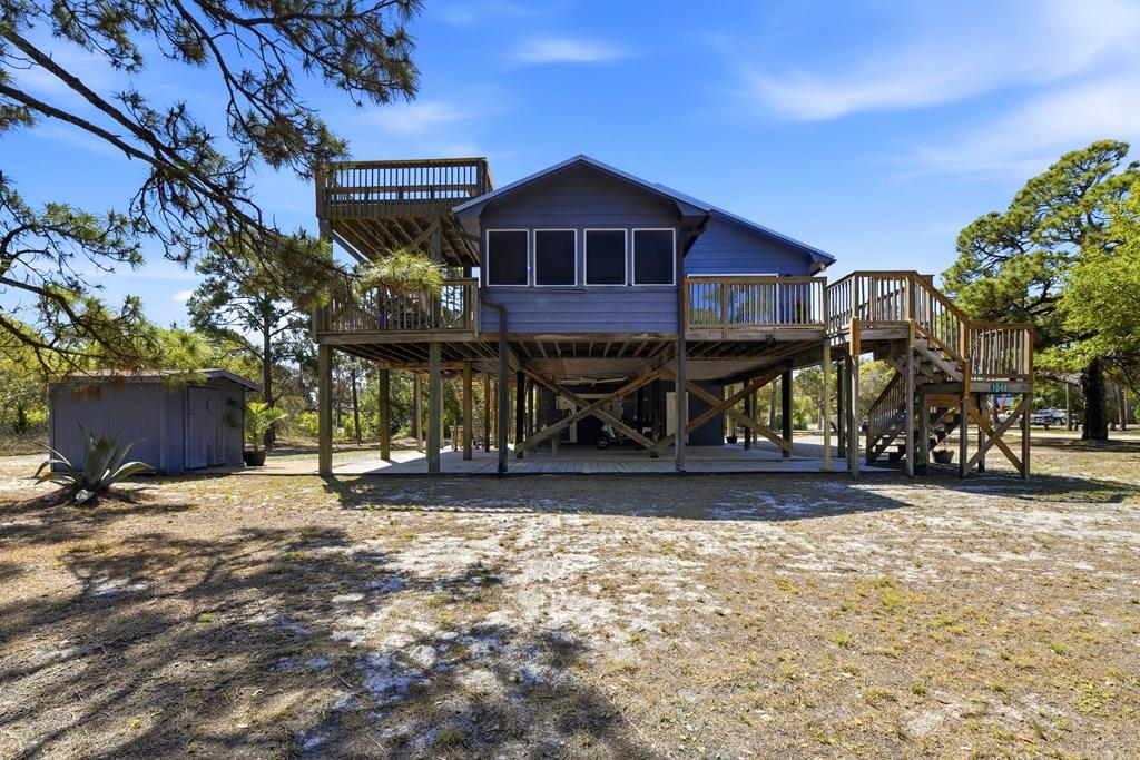 1048 Bay Shore Dr, St. George Island, FL 32328