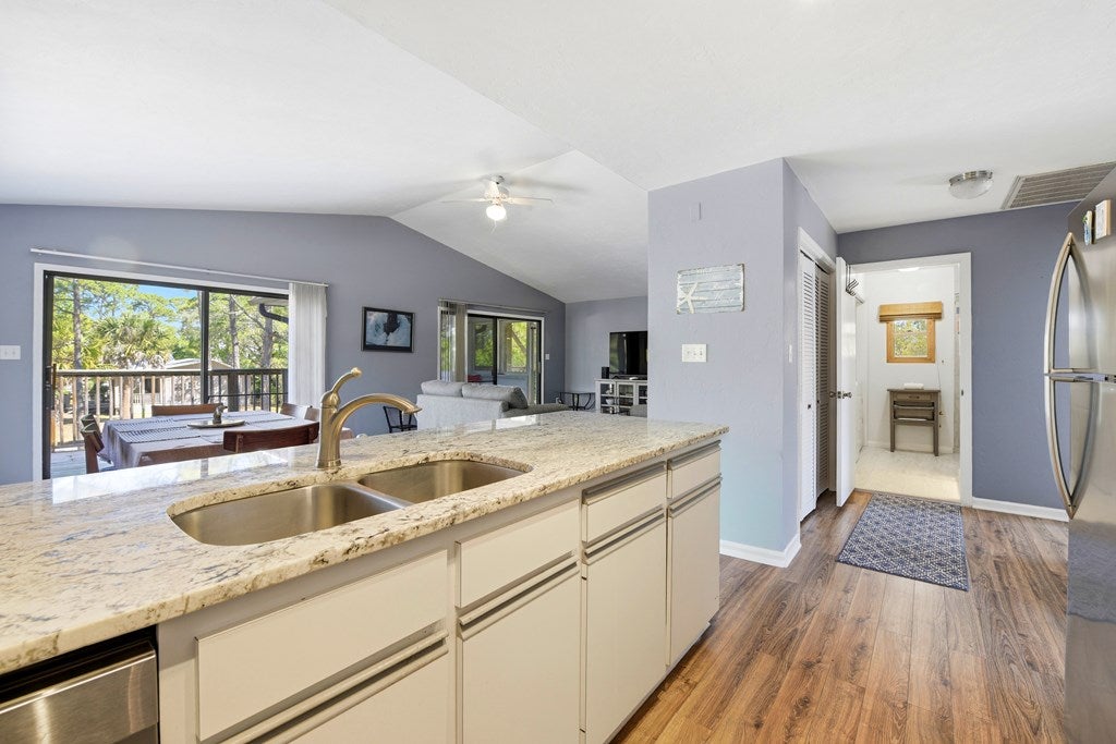 1048 W Bay Shore Dr, St. George Island, FL 32328 photo