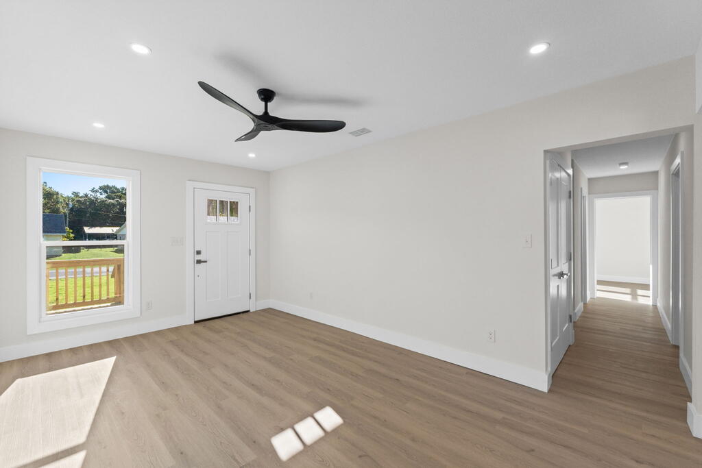 110 Hunter Cir, Port Saint Joe, FL 32456 photo