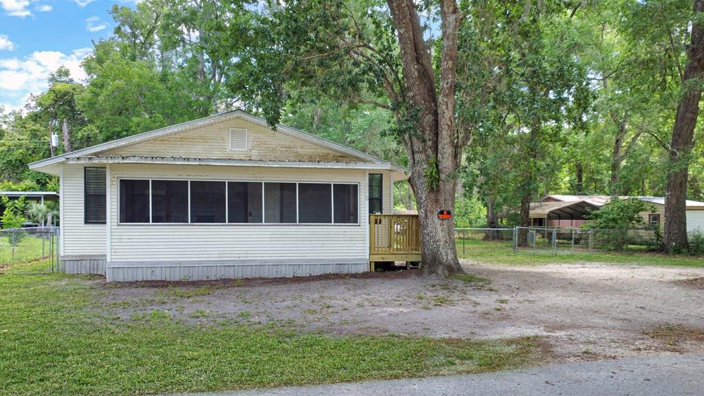 370 Duck Ave, Wewahitchka, FL 32465