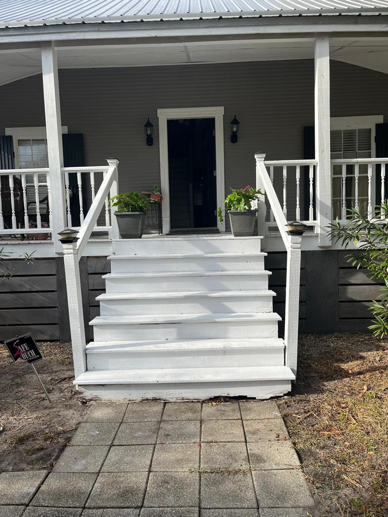 124 8 St, Apalachicola, FL 32320 photo