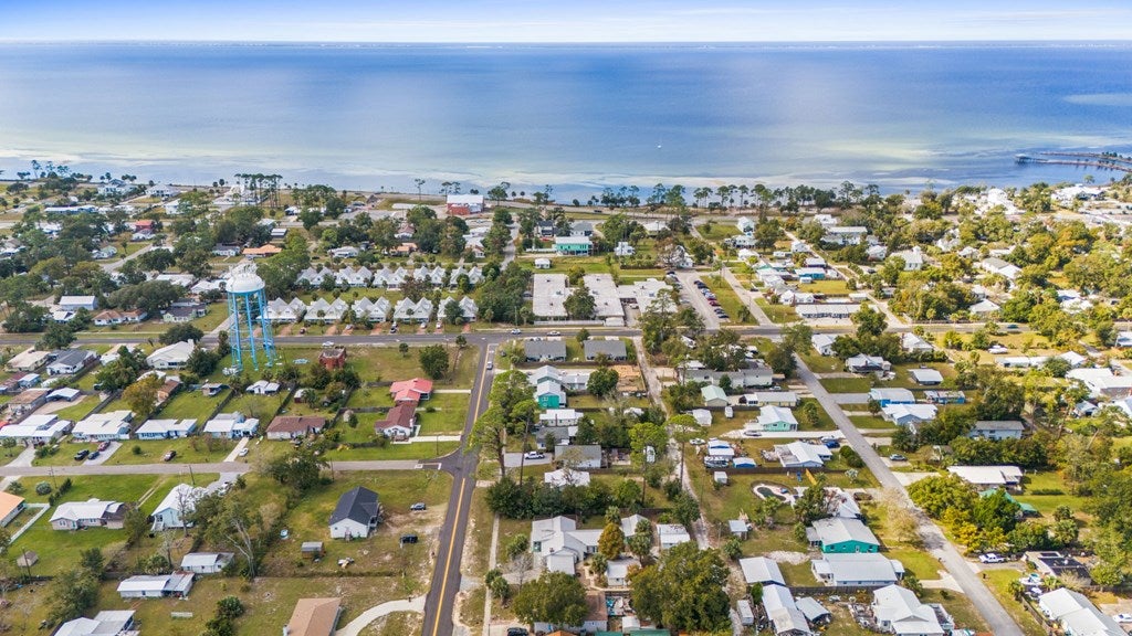 605 10 St, Port Saint Joe, FL 32456 photo