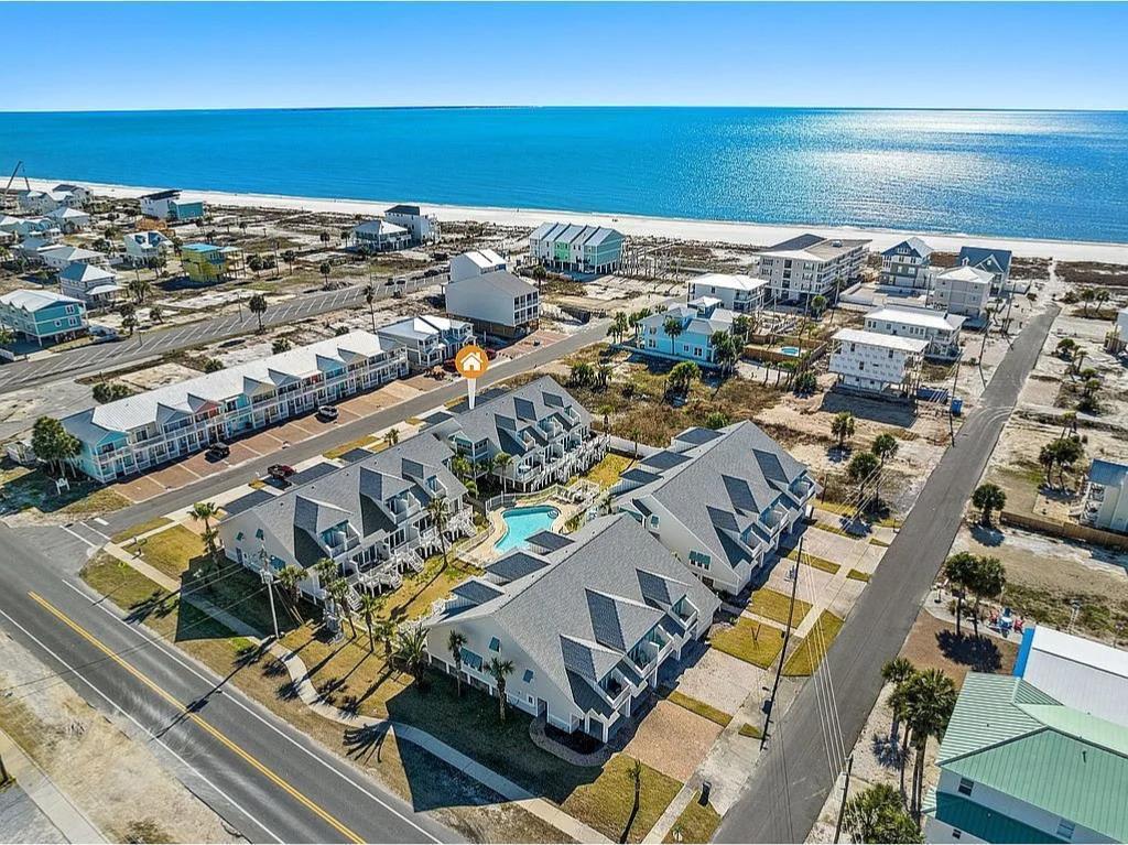 102 38 St, Mexico Beach, FL 32456