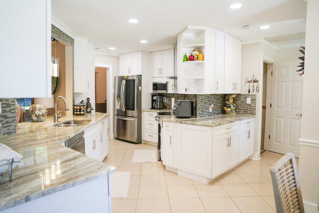 8 Apalachee St, Apalachicola, FL 32320 photo