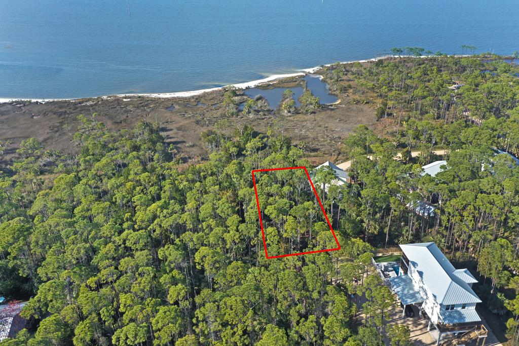 578 Bay Shore Dr, St. George Island, FL 32328