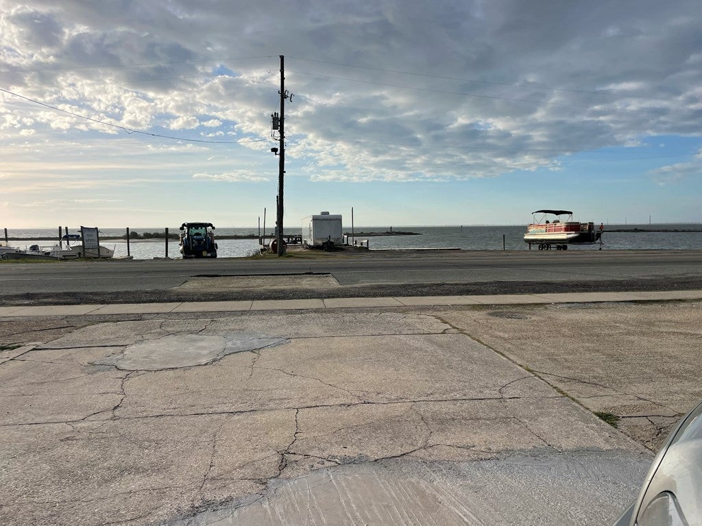 447 Highway 98, Eastpoint, FL 32328 photo