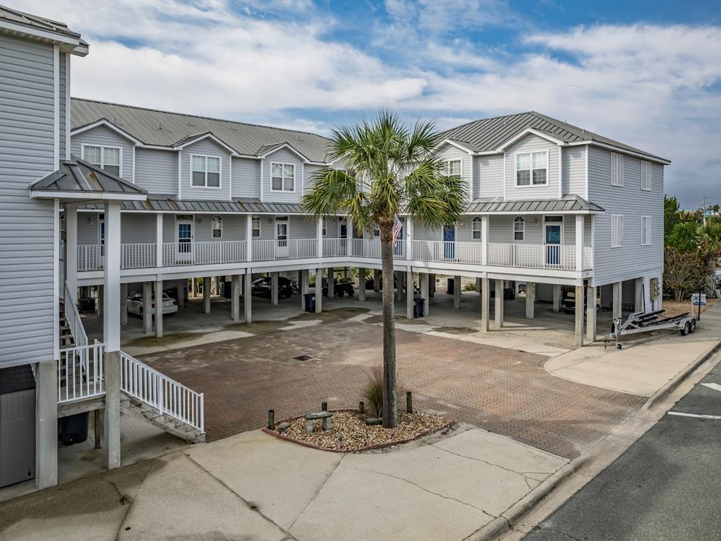 401 Saint James Ave, Carrabelle, FL 32323