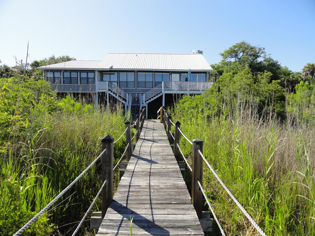 130 Bay Ave, Apalachicola, FL 32320 photo