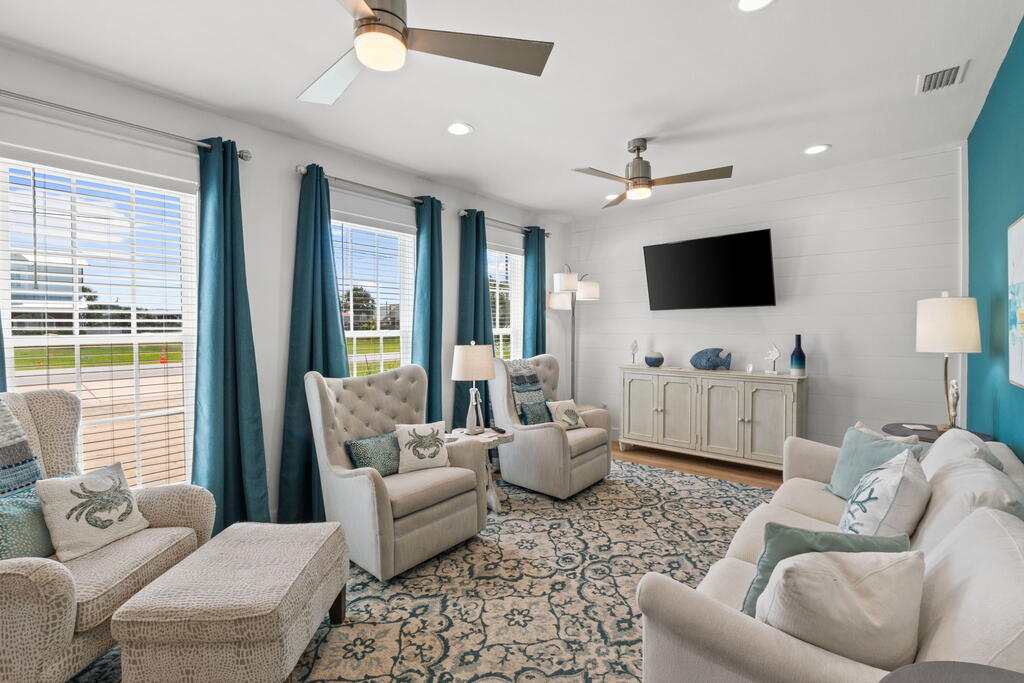 209 7 St, Mexico Beach, FL 32456 photo