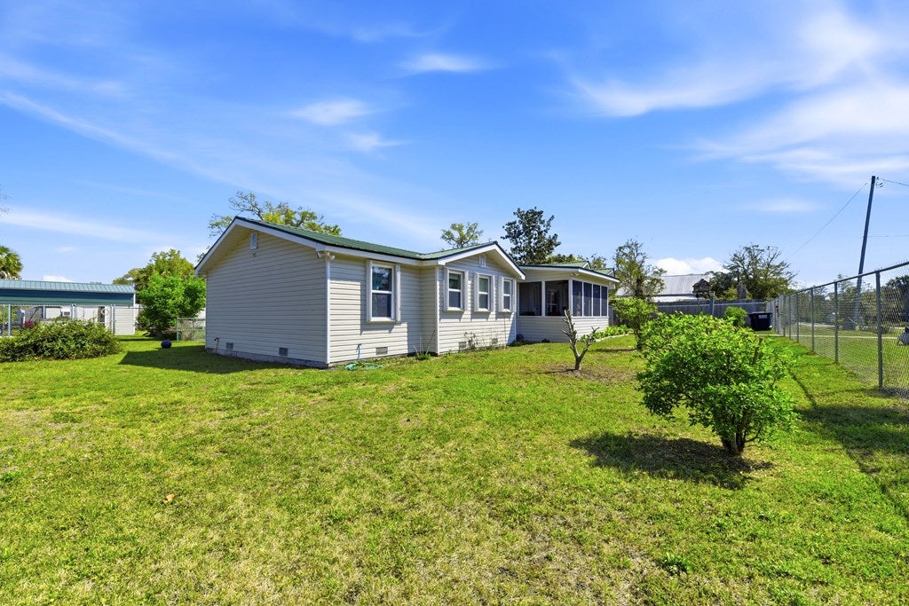 212 NW Avenue C, Carrabelle, FL 32322 photo