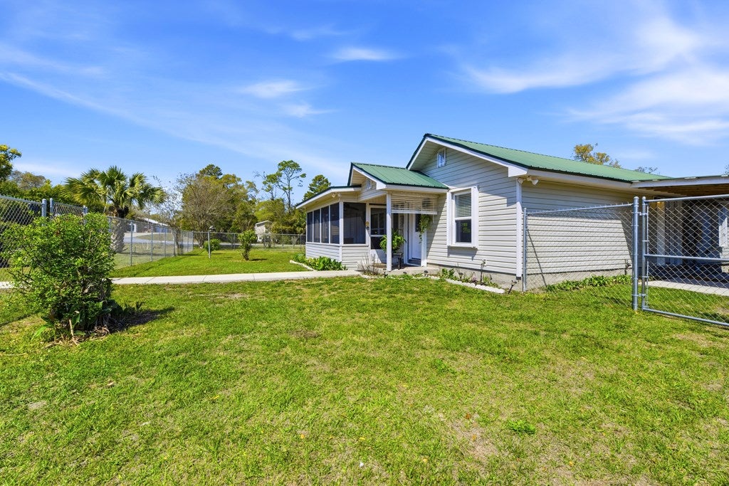 212 NW Avenue C, Carrabelle, FL 32322 photo