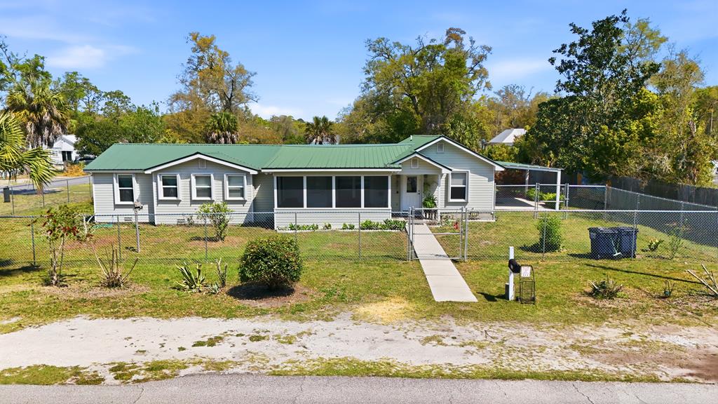 212 Avenue C, Carrabelle, FL 32322