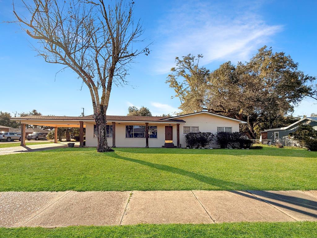 411 Highway 71 N, Wewahitchka, FL 32465