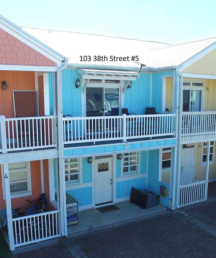 103 38 St, Mexico Beach, FL 32456