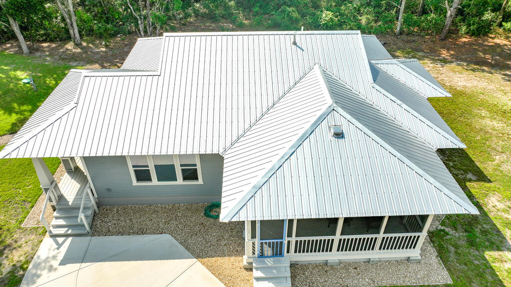 132 Putnal St, Carrabelle, FL 32322 photo
