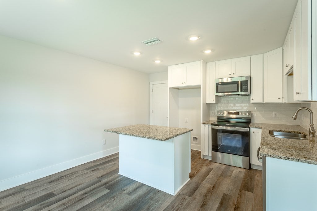 215 15 St, Apalachicola, FL 32320 photo