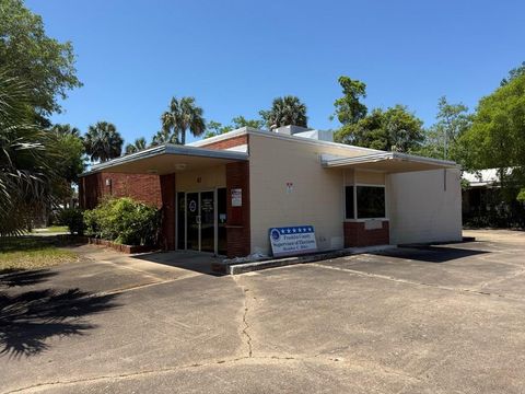  in Apalachicola FL 47 Ave F.jpg