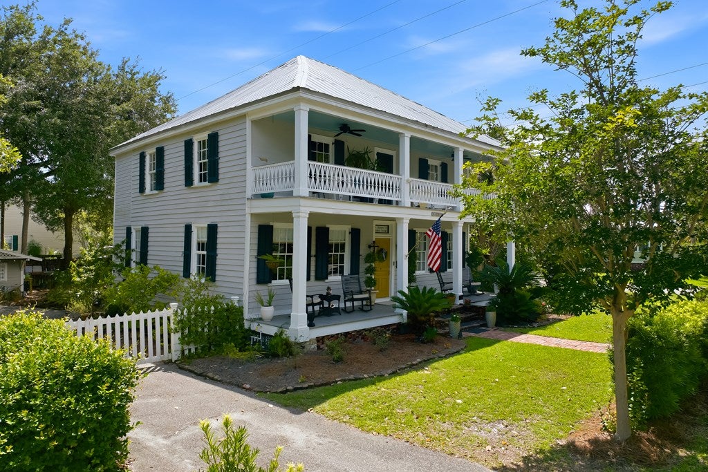 128 4 St, Apalachicola, FL 32320 photo