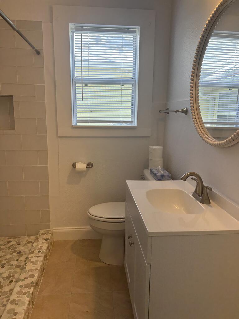 1821 34 Ave, Saint Petersburg, FL 33713 photo