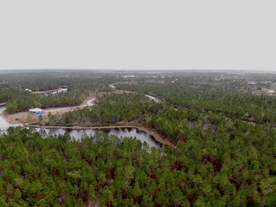 114 Wide Water Cir, Wewahitchka, FL 32465 photo