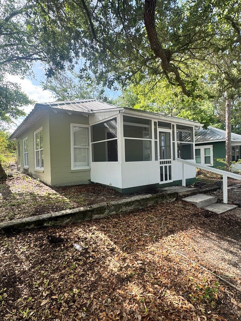 102 104 SE 1 St, Carrabelle, FL 32322 photo