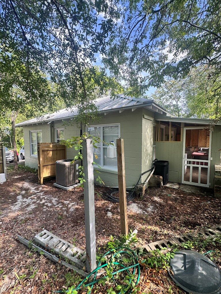 102 104 SE 1 St, Carrabelle, FL 32322 photo