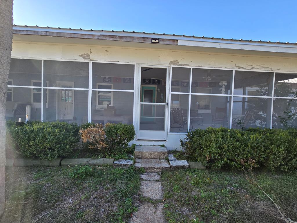 3 6 Newman Dr, Lanark Village, FL 32323