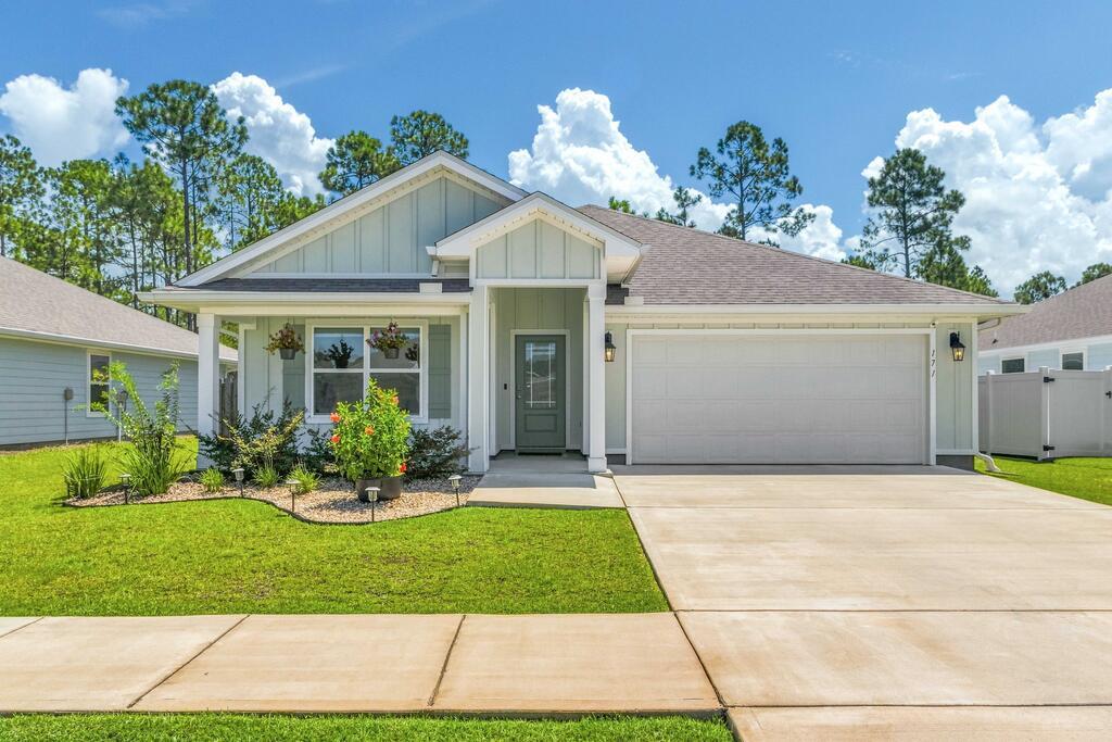 171 Cades Ct, Port Saint Joe, FL 32456
