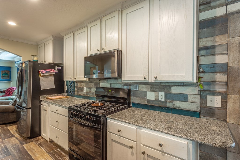 895 Circuit Landing Rd, Eastpoint, FL 32328 photo